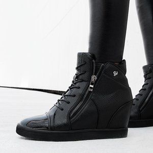 Limited Edition Sully Wong Waitao W.T. Wedge Size 5